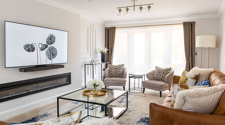 Rectangular living room (9) استفاده از میز جلومبلی شیشه ای و فلزی
