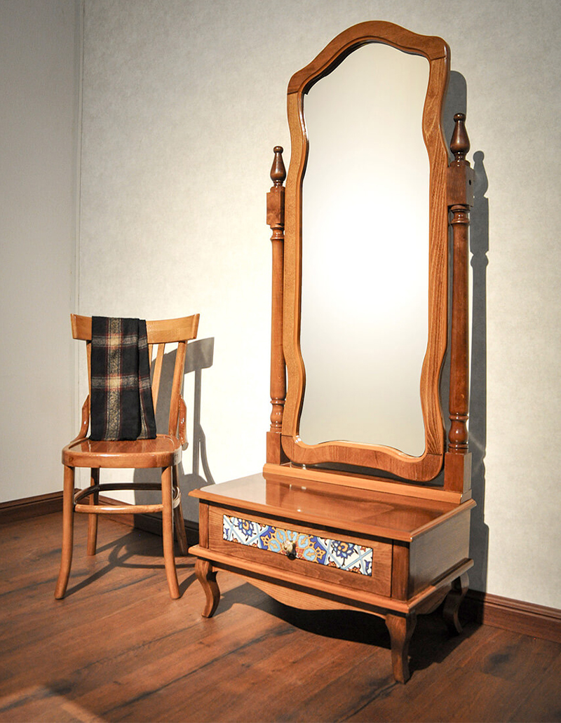 Mirror_and_console_decoration (14) آینه کنسول بلند