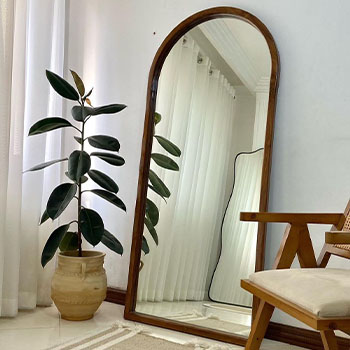 Luxury homelayout24 اینه قدی چوبی در چیدمان لوکس منزل